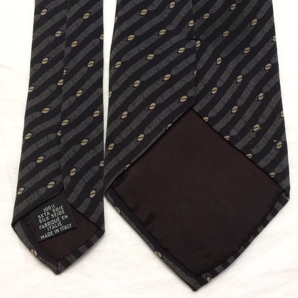 Hugo Boss. 100% silk tie. Brand new wo tag. - Picture 4 of 4